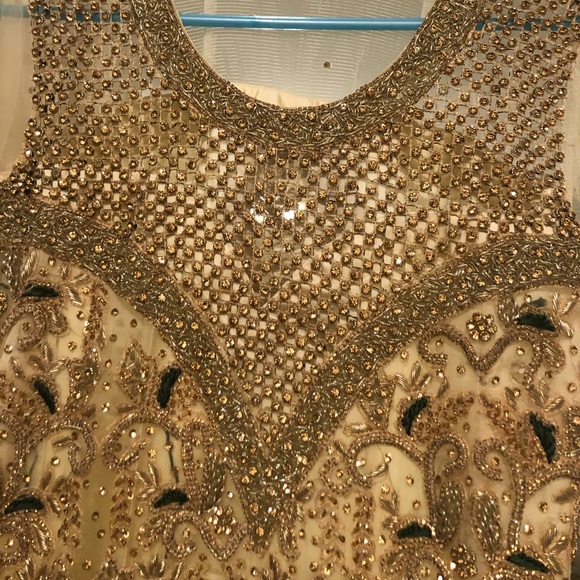 Brand New Indian/Pakistani Bridal Wear in Cream and Green Color - Picture 2 of 7